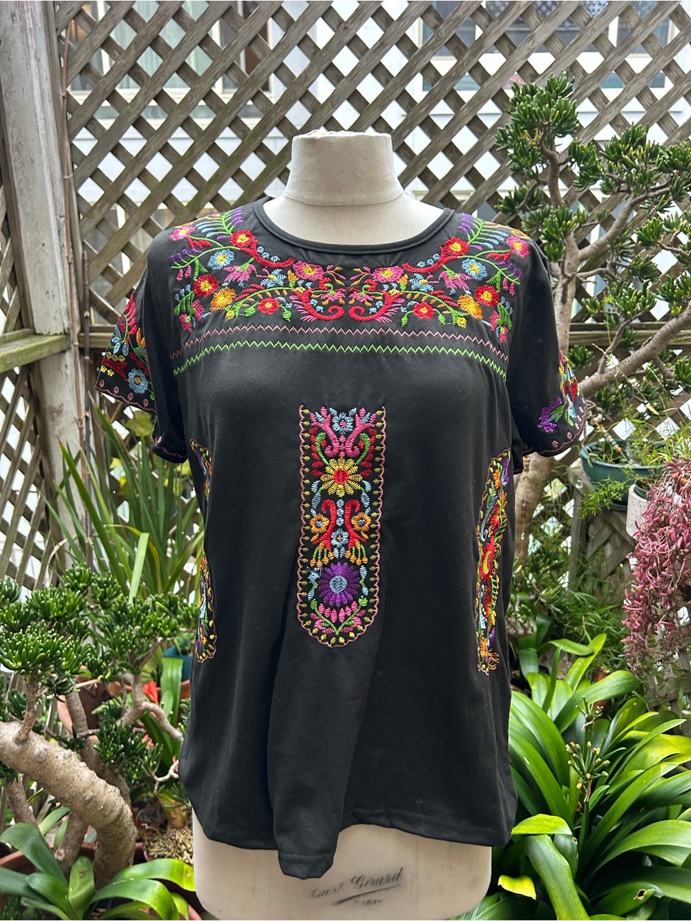 Black Embroidered Floral Short-Sleeve Women’s Top